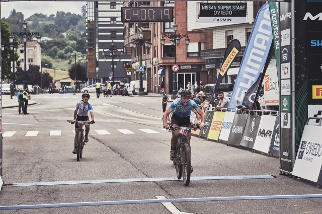 Nacho Pérez y Agnieta Francke se imponen al esprint en la Nissan Super Stage